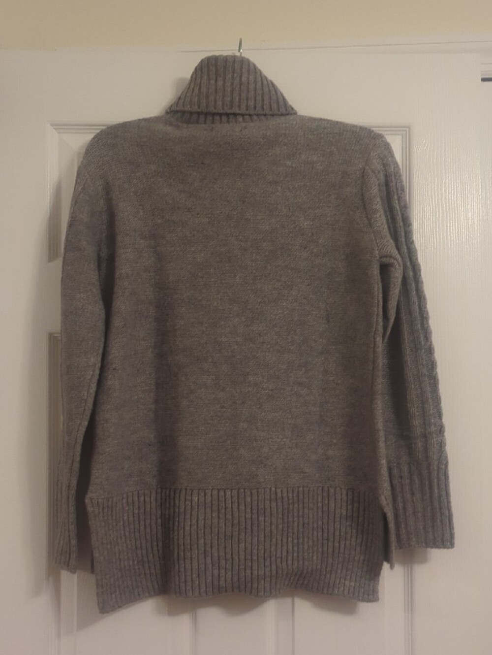 Simply Vera Vera Wang Gray Cable Knit Tunic Length Turtleneck Sweater - Picture 3 of 4